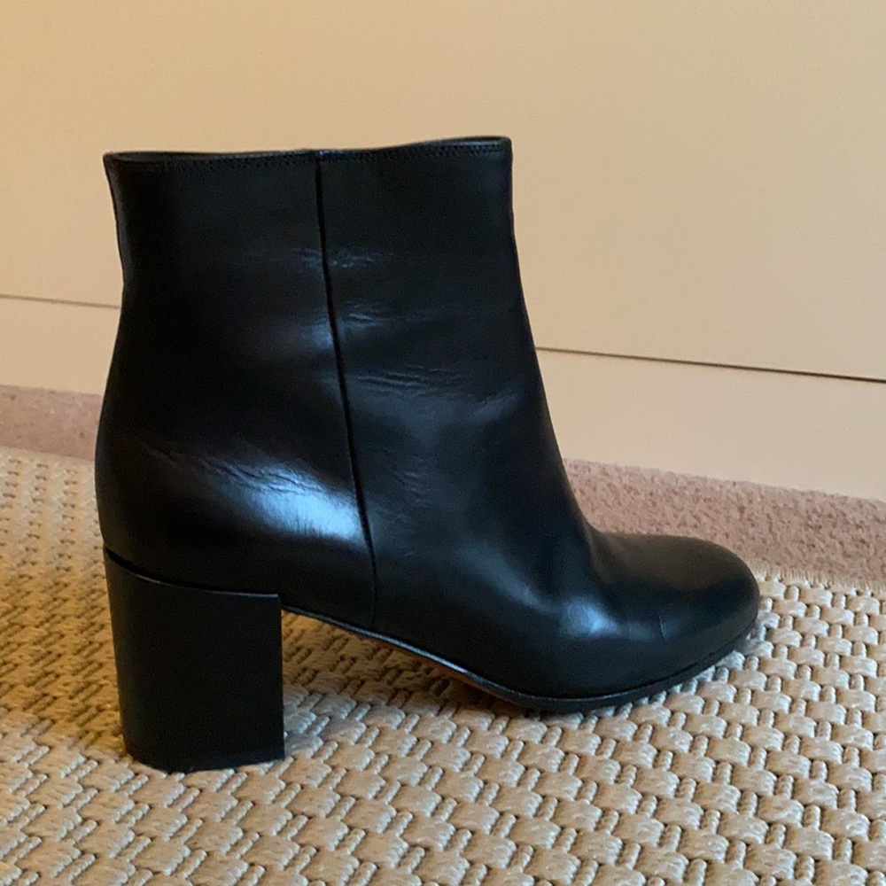 NEW Vince. Black Leather Blakey Boot Vince